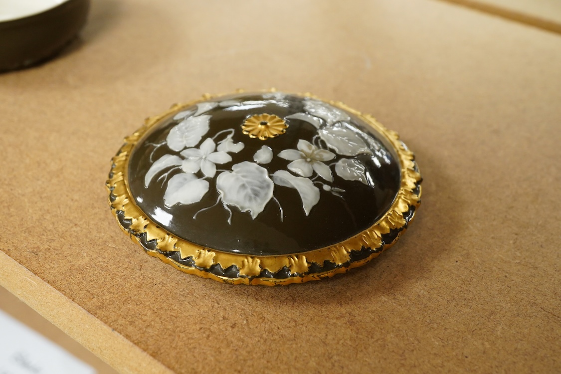 An English circular floral pate-sur-pate box and cover, 11.5cm